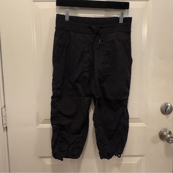 lululemon athletica Women’s studio crop pants - Picture 1 of 6